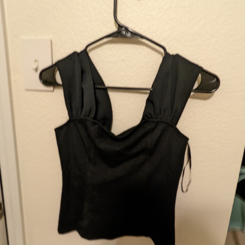 Top - Picture 3 of 6